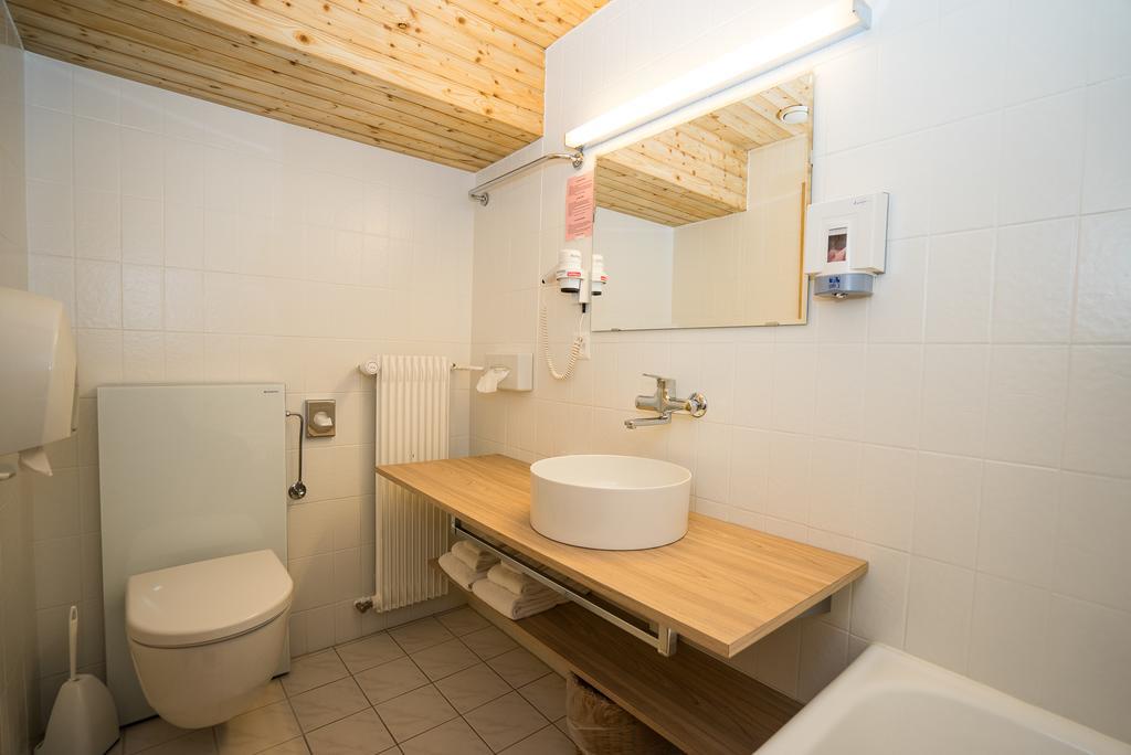 Hotel De Moiry Superieur Grimentz Ruang foto